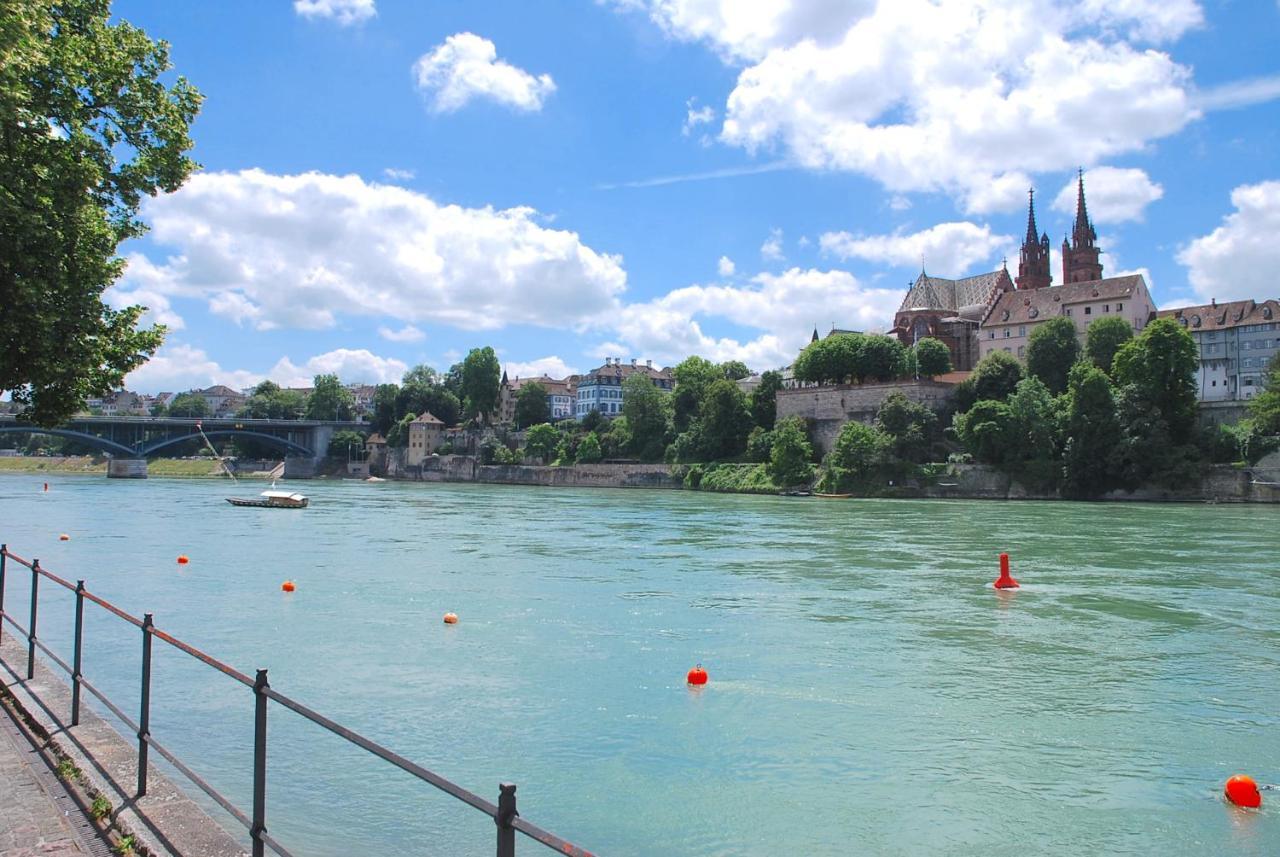 Riverside Basel Exterior foto