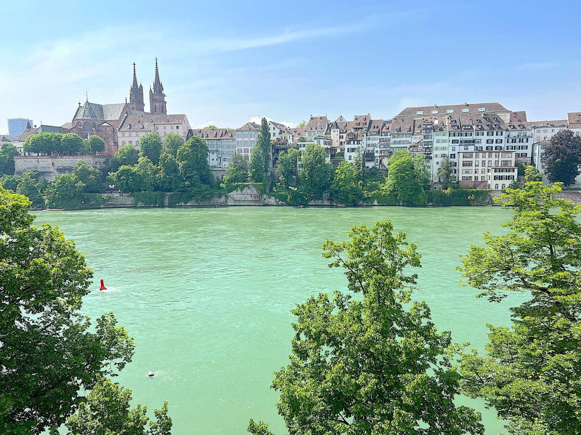 Riverside Basel Exterior foto