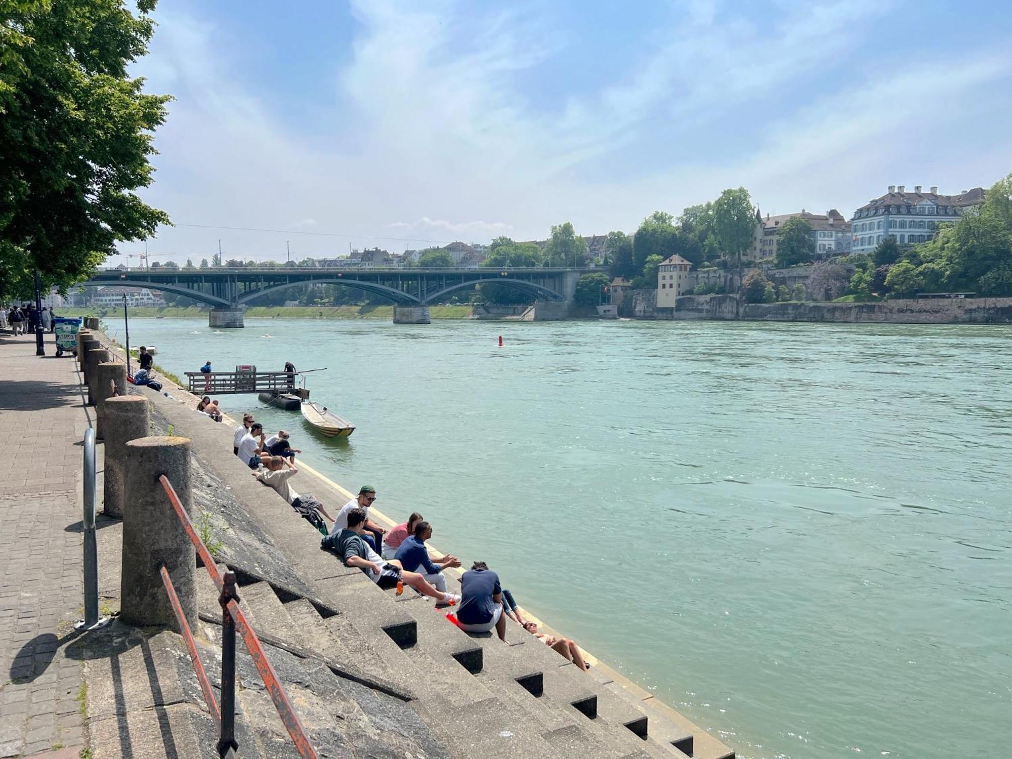 Riverside Basel Exterior foto