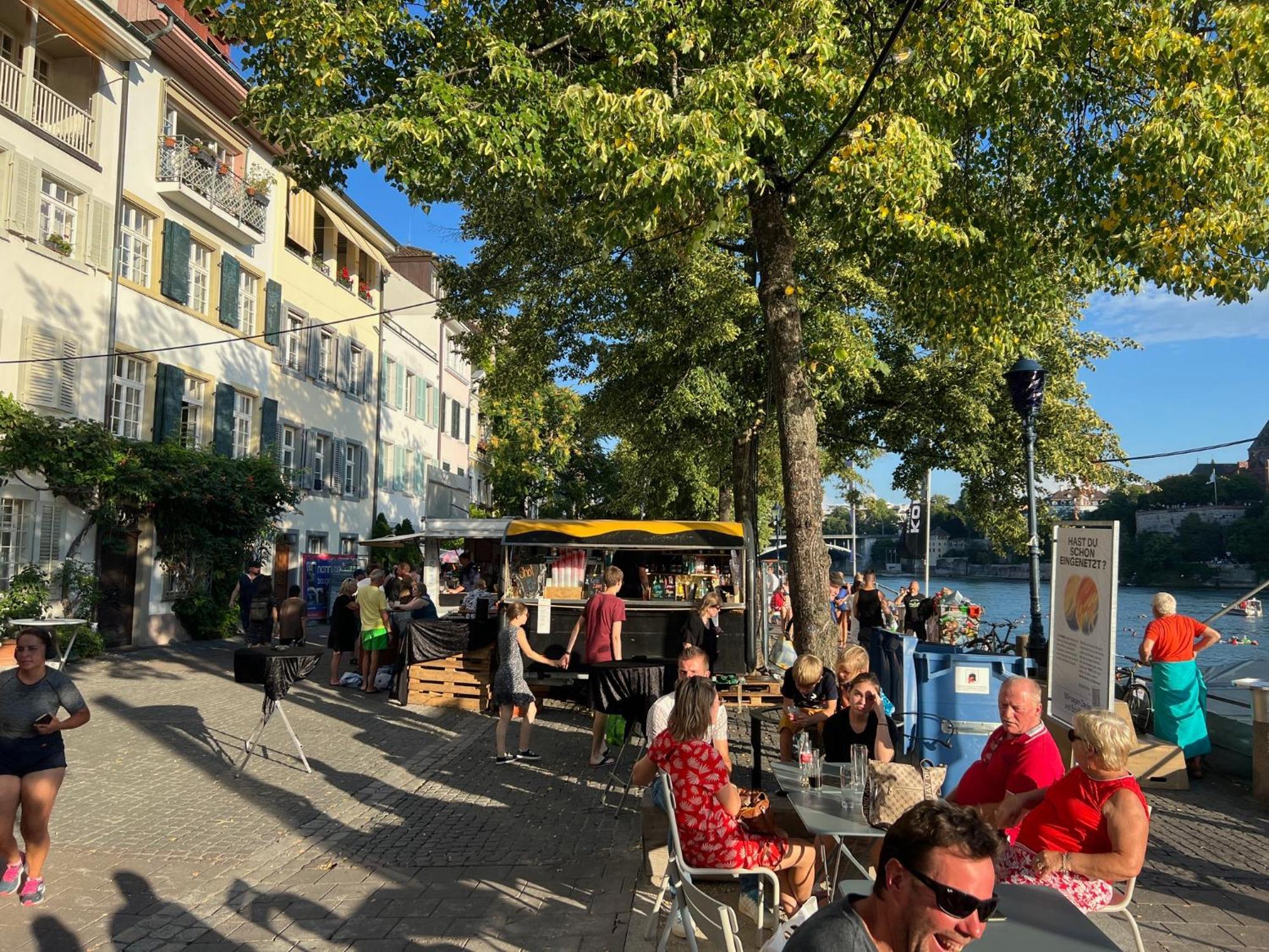 Riverside Basel Exterior foto